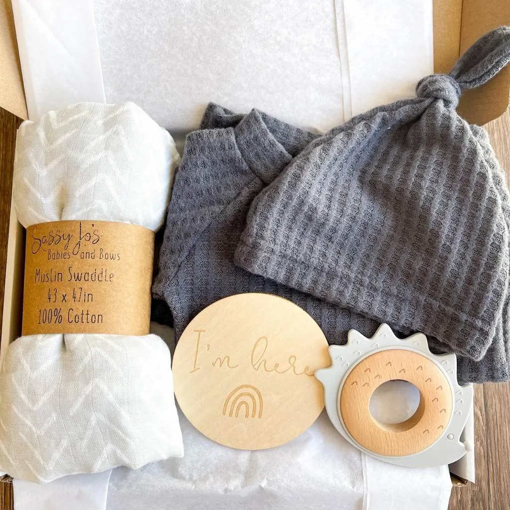 6 Piece Waffle Knit Outfit Gift Box