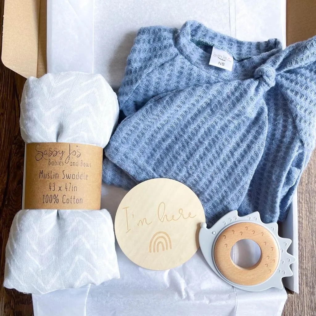 6 Piece Waffle Knit Outfit Gift Box