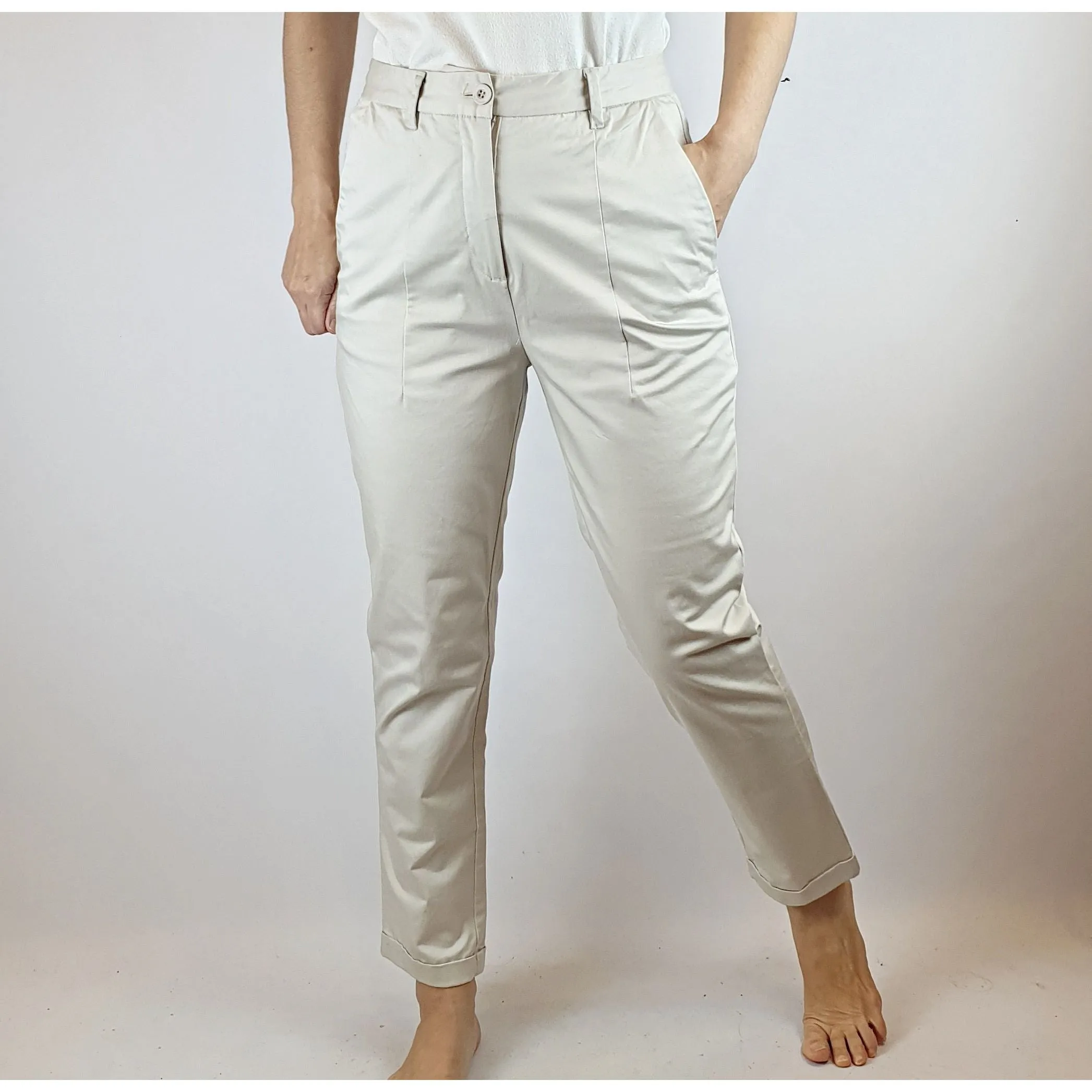 Alpha 60 second hand white pants size S (best fits size 8)