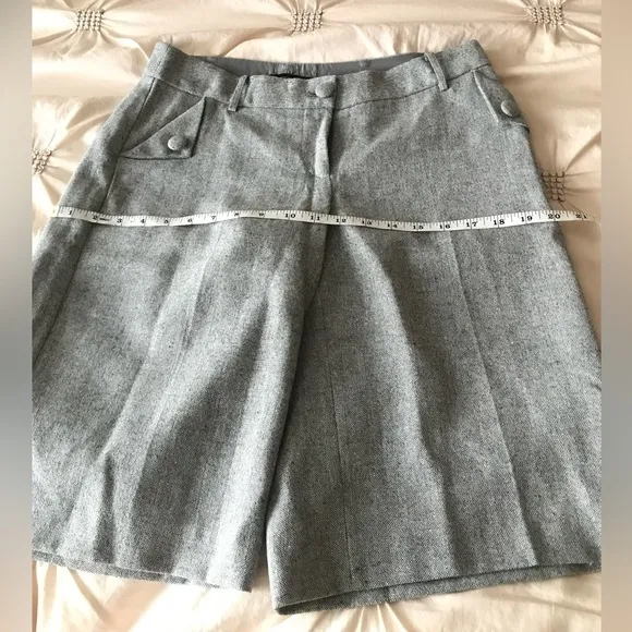 Arden B light grey wide shorts. NWT in sz 4