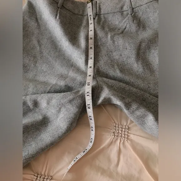 Arden B light grey wide shorts. NWT in sz 4