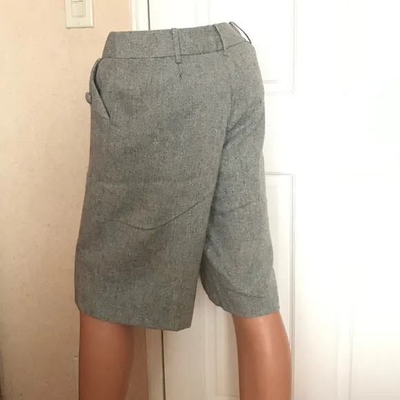Arden B light grey wide shorts. NWT in sz 4