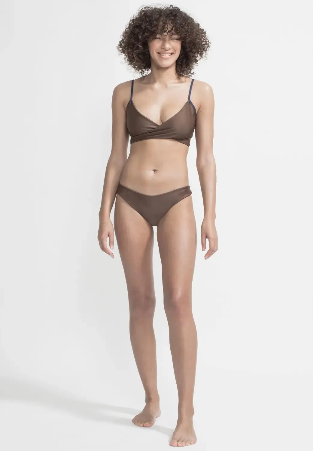 Arpoador Bottom Reversible in Dark Blue / Solid Brown
