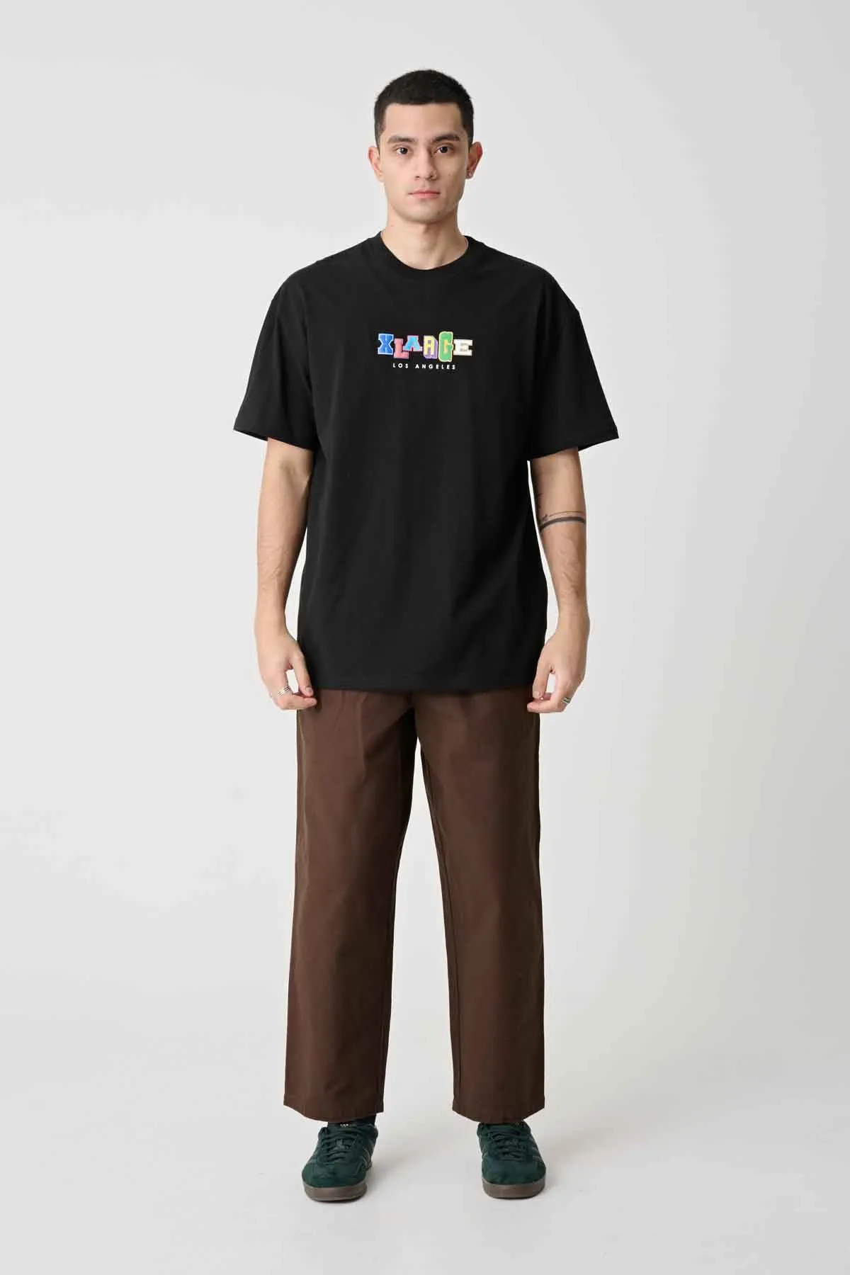 COLOUR COLLEGE TEE - BLACK