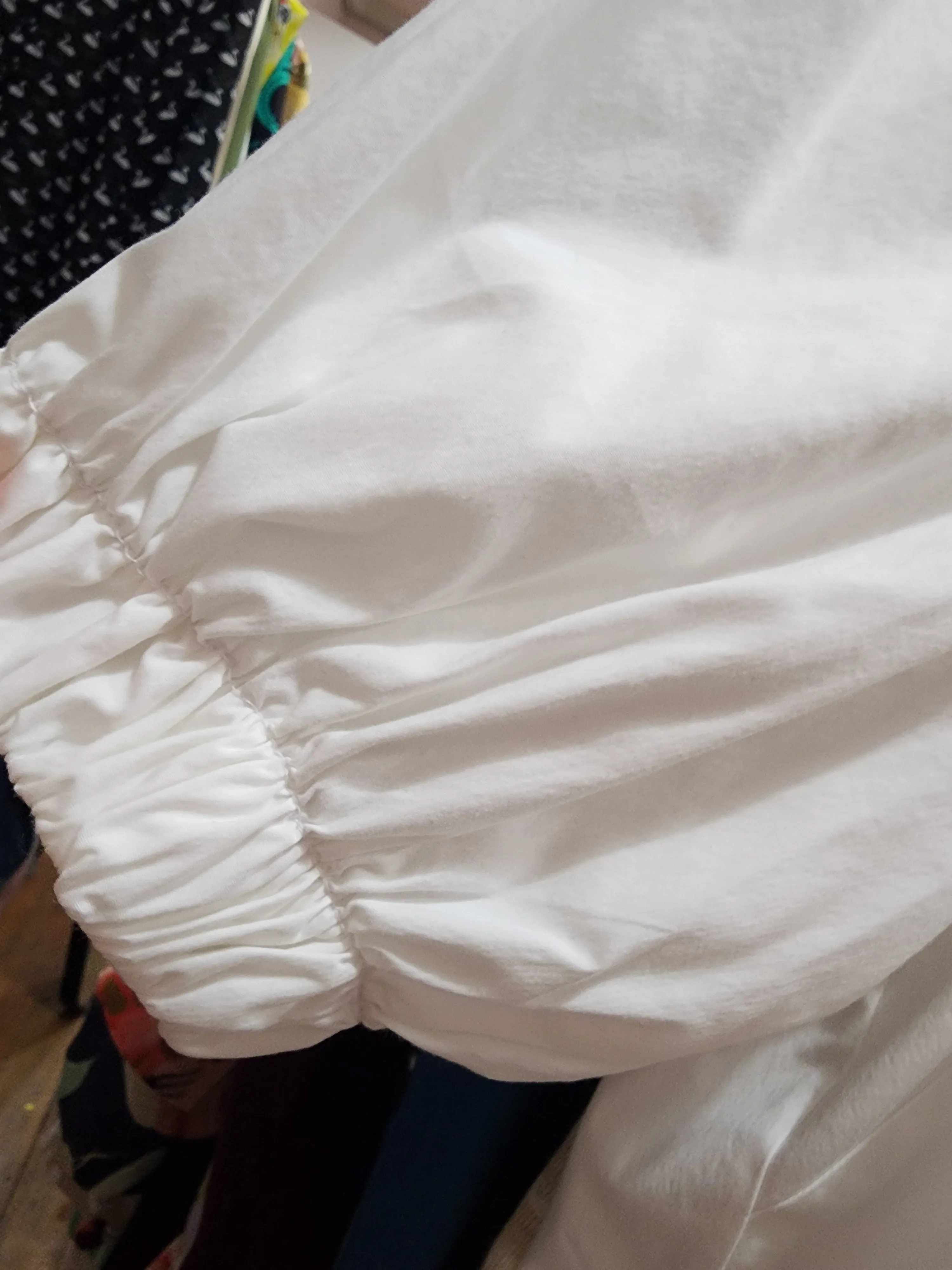 Cos white cotton top size 40 (best fits 12-14)