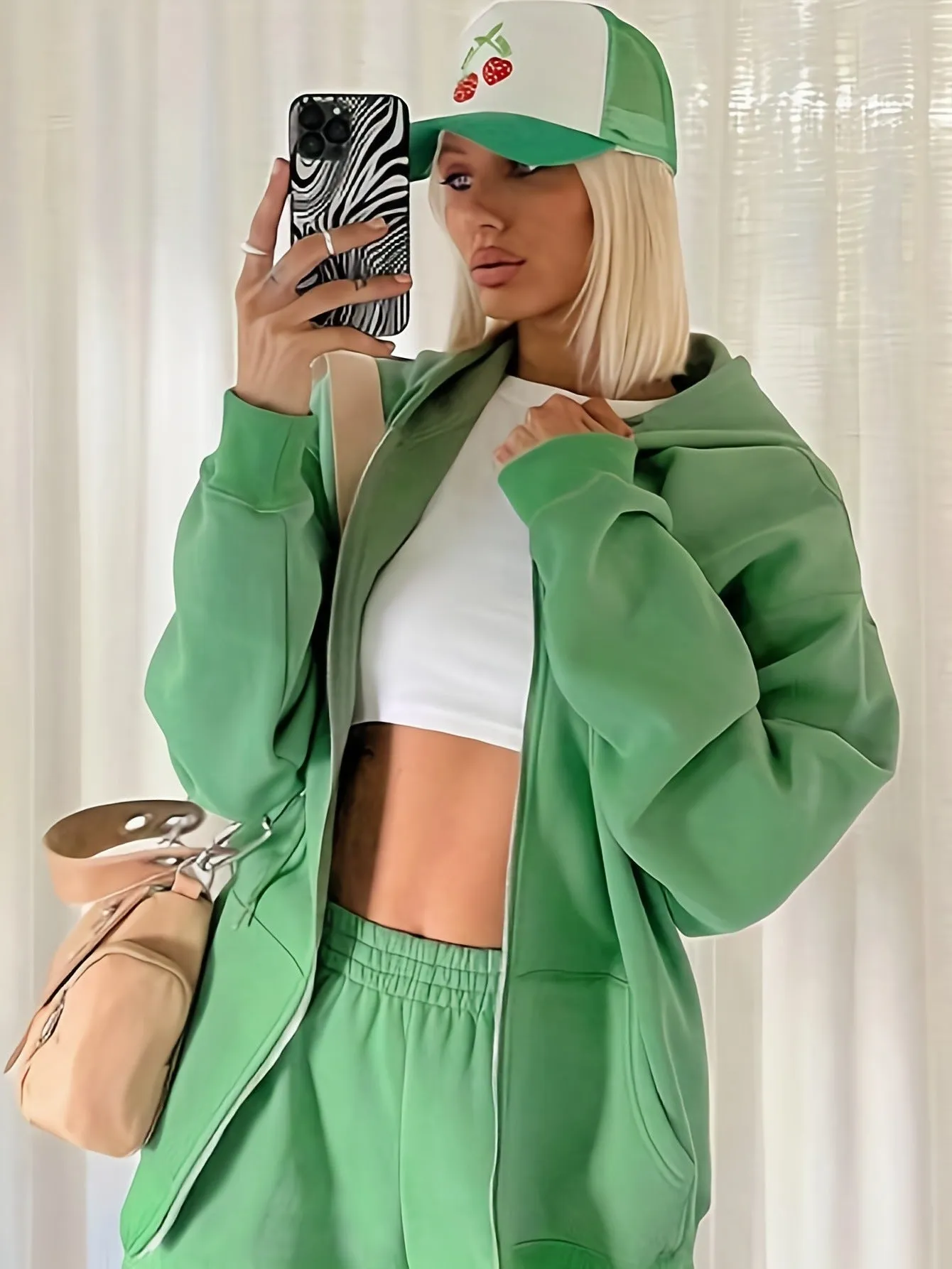 Cozy Casual Solid Hooded Top and Matching Pant Two-Piece Set for Active Days and Relaxed Weekends