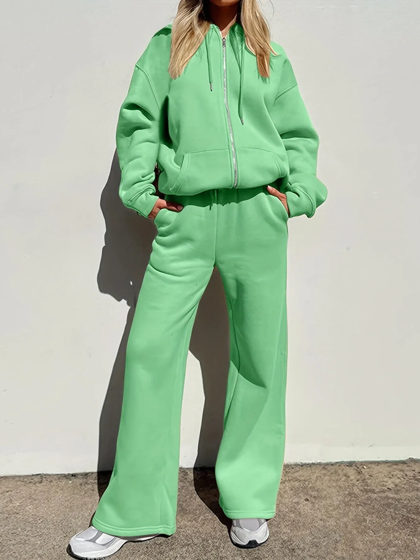 Cozy Casual Solid Hooded Top and Matching Pant Two-Piece Set for Active Days and Relaxed Weekends