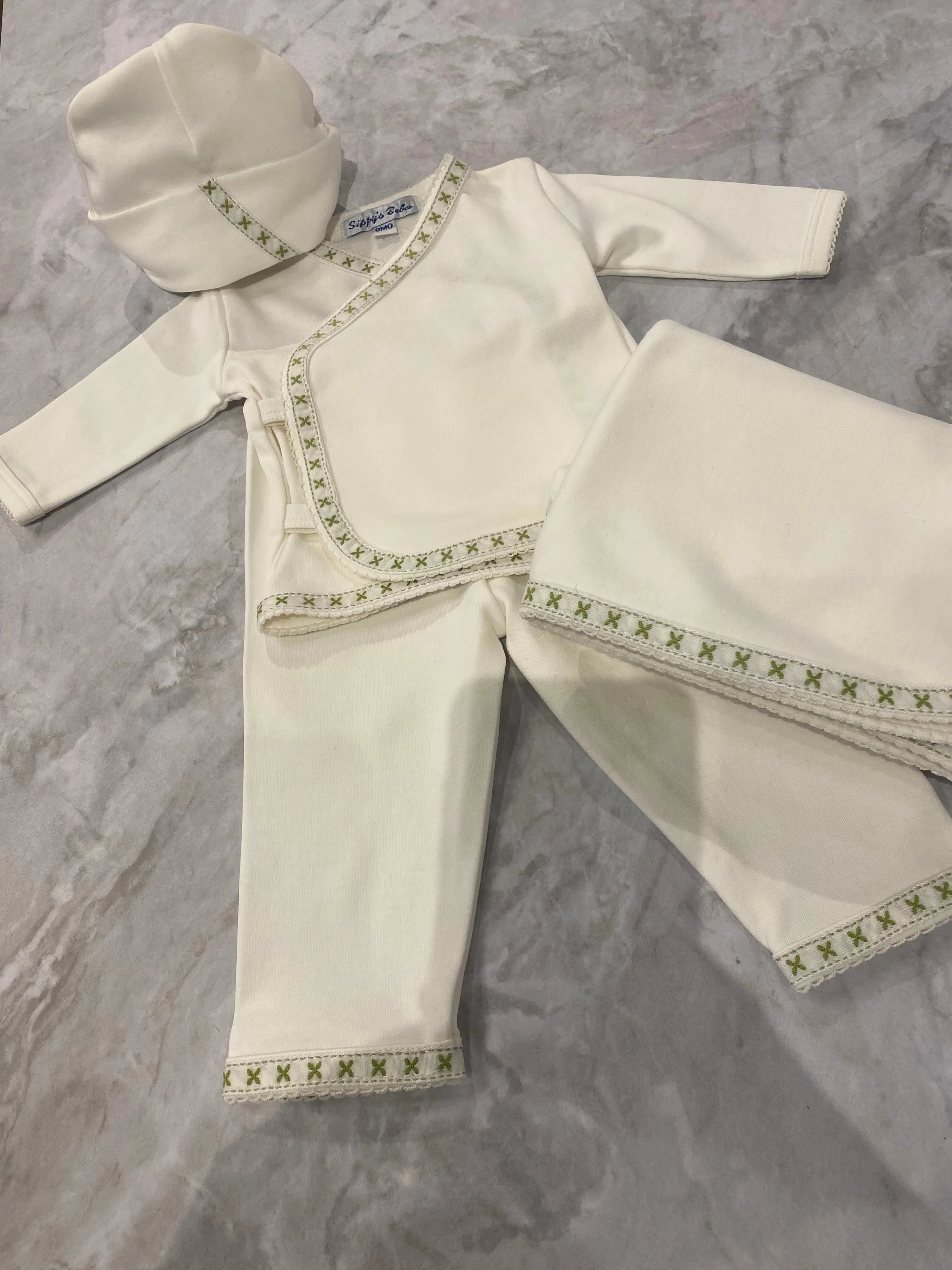 Cream 3 Piece Set with Green Kisses Trim