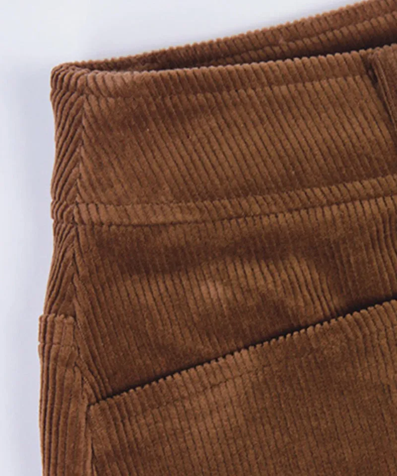 CREVE NINE: Wide Corduroy Shorts - Camel