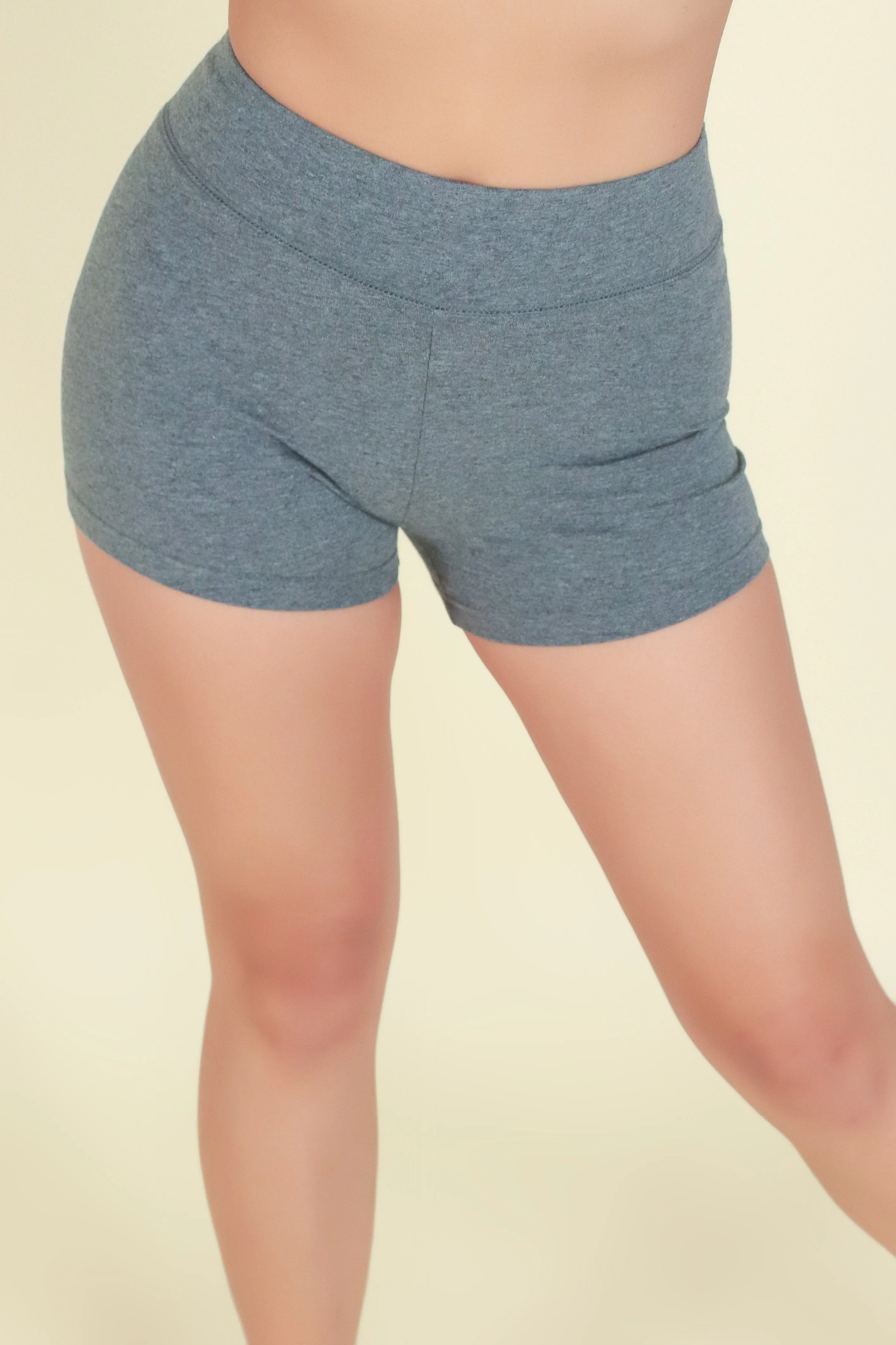 FINAL ROUND SHORTS