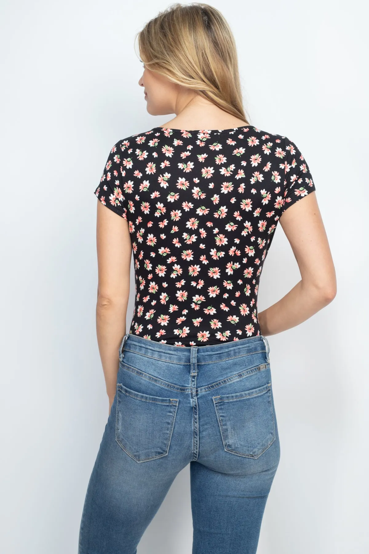 Floral Print Round Neck Bodysuit