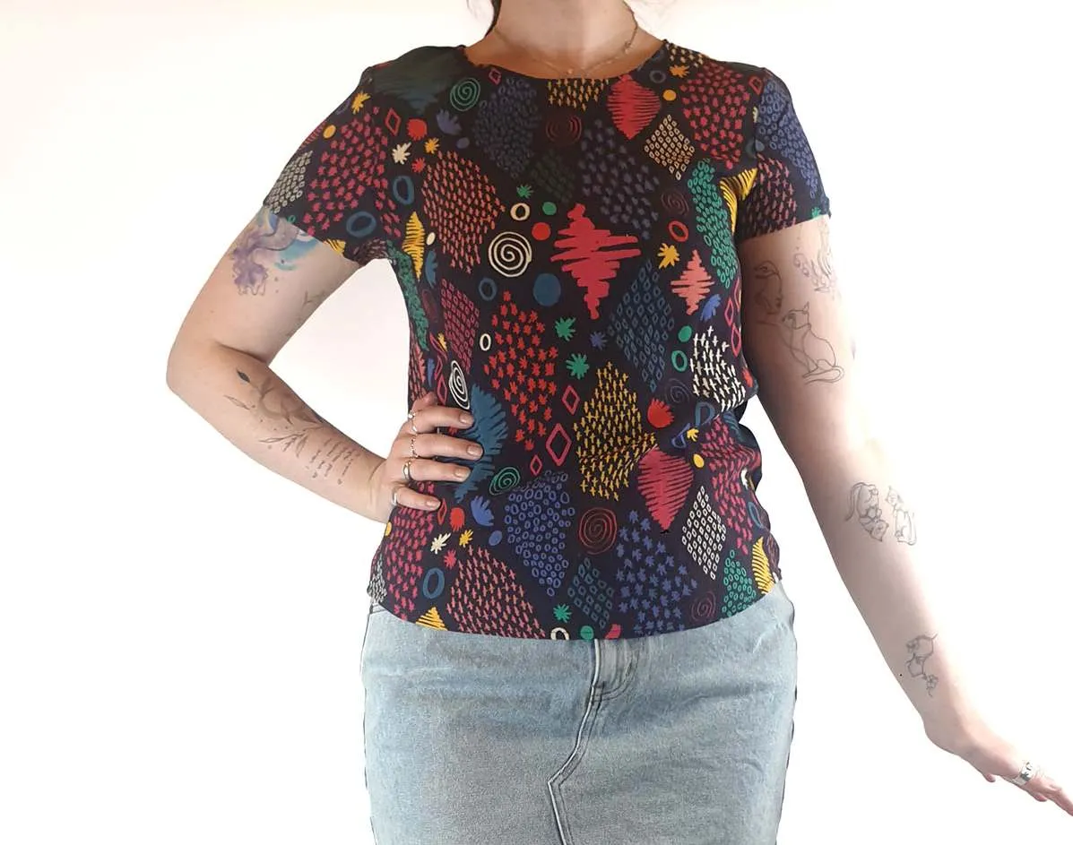 Harvest Lane colourful tee shirt size M / AU12