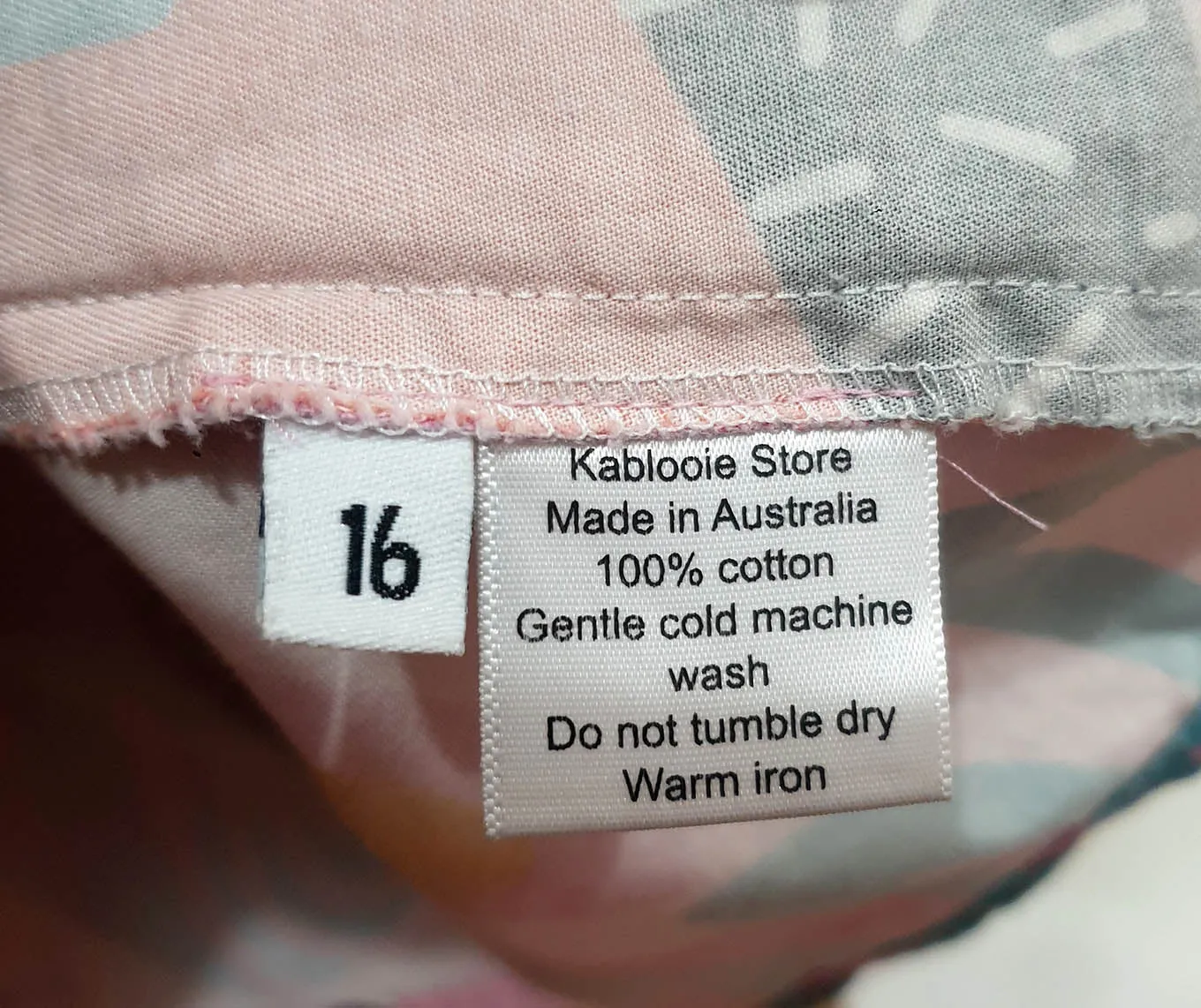 Kablooie unique print top size 16