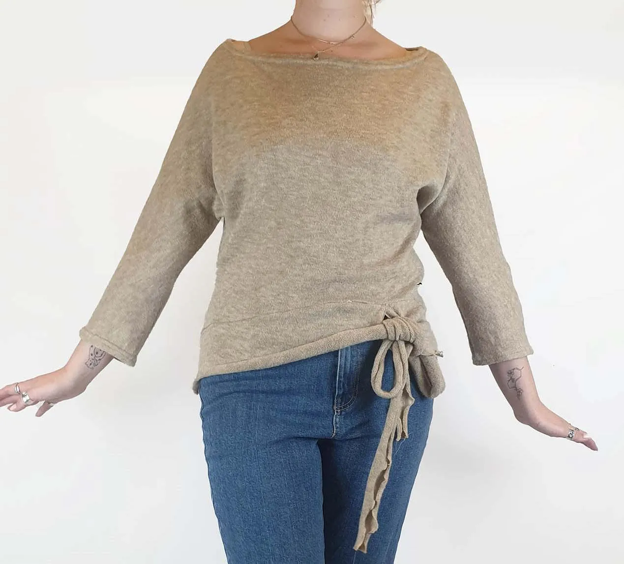 Keshet natural knit jumper with front waist tie size M