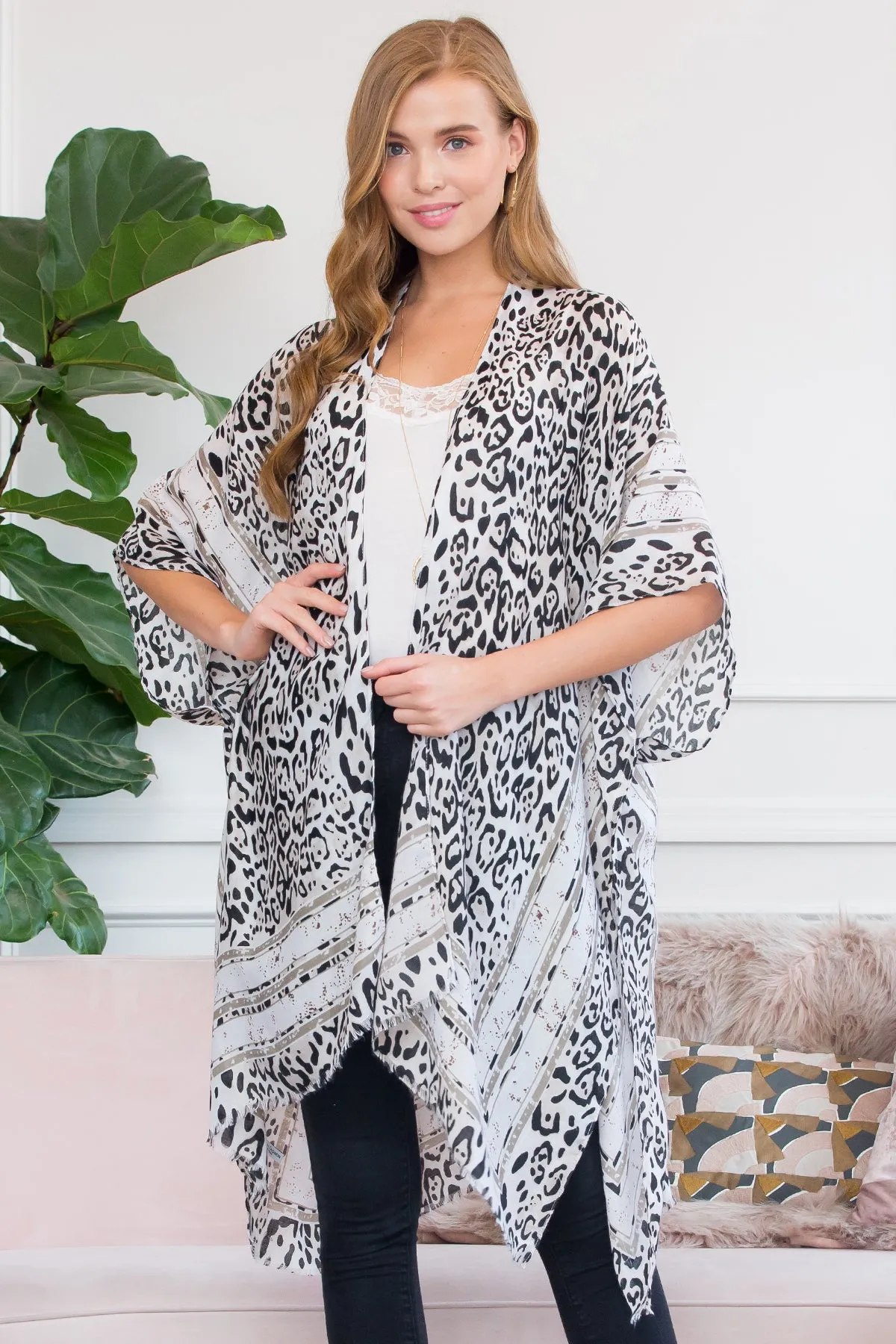 LEOPARD LINED OPEN FRONT KIMONO