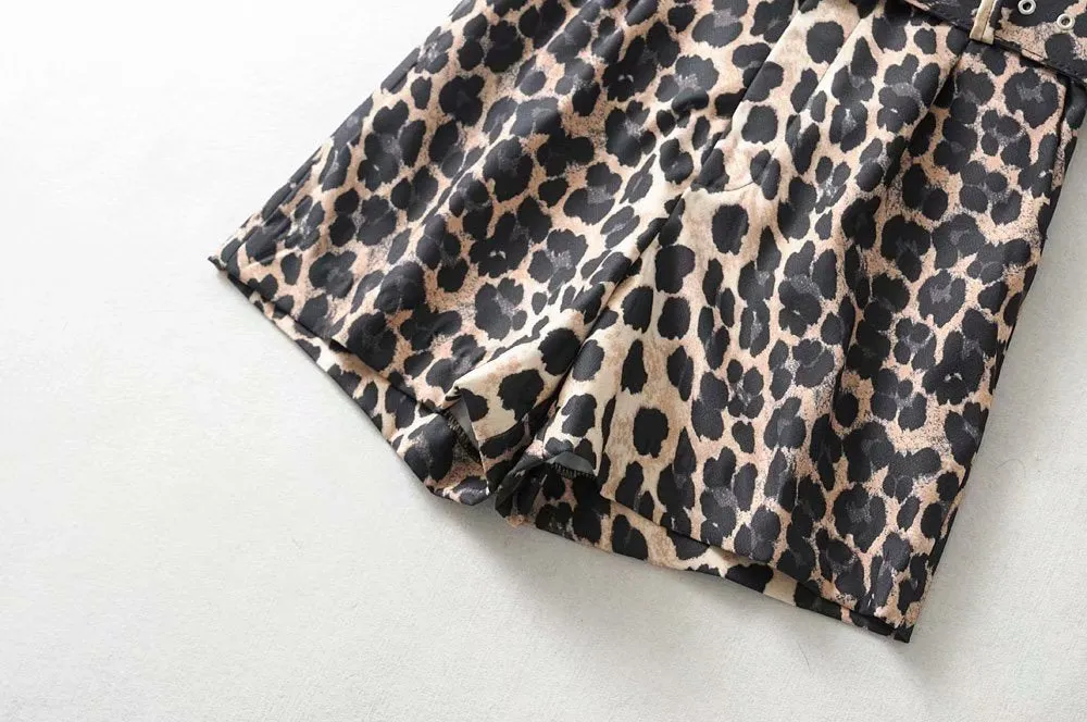 Leopard print wide-leg shorts