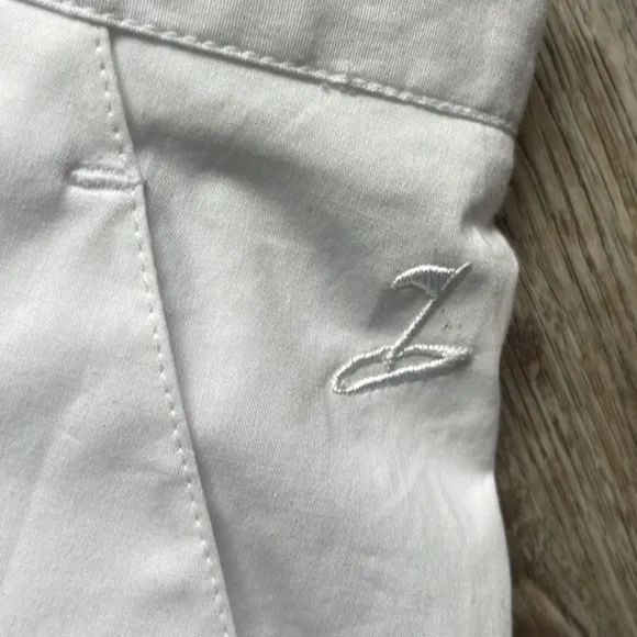 Liz Claiborne shorts Liz Golf shorts by Liz Claiborne size 16 white