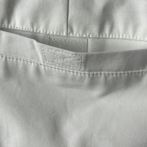 Liz Claiborne shorts Liz Golf shorts by Liz Claiborne size 16 white