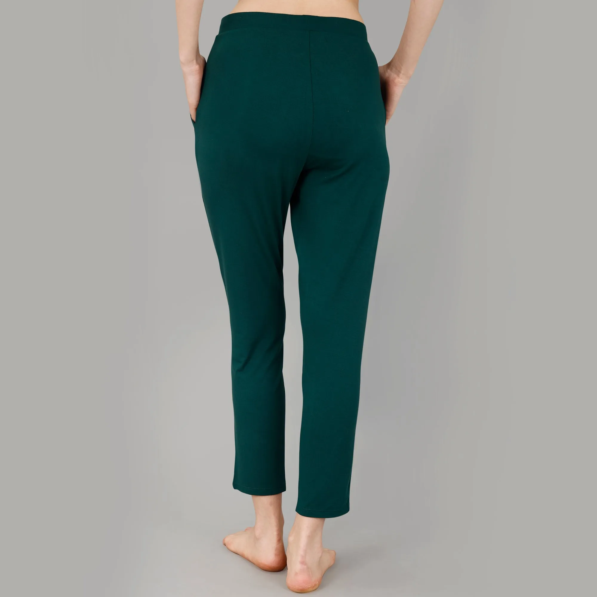 Mid Rise Ankle Length Supersoft Lounge Pants with Pockets
