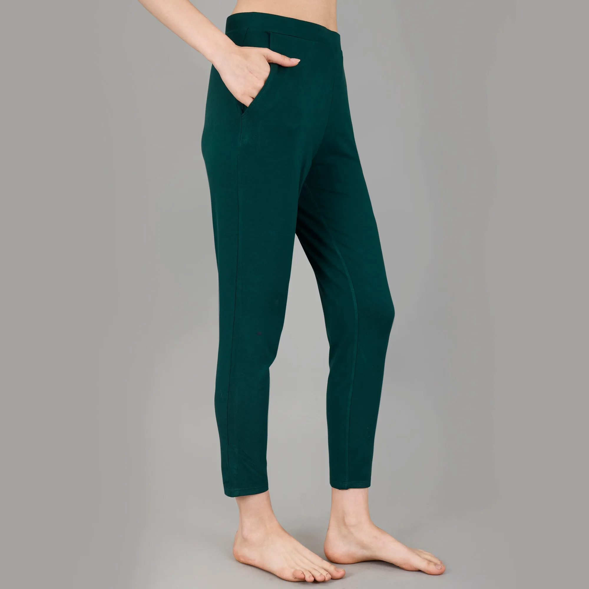 Mid Rise Ankle Length Supersoft Lounge Pants with Pockets