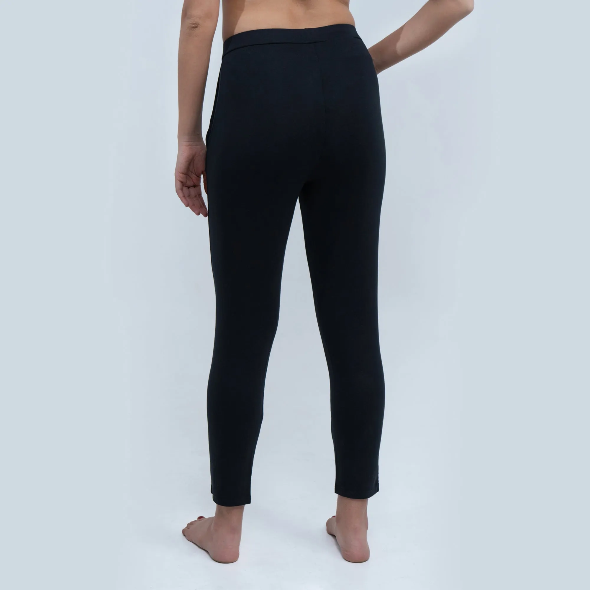 Mid Rise Ankle Length Supersoft Lounge Pants with Pockets