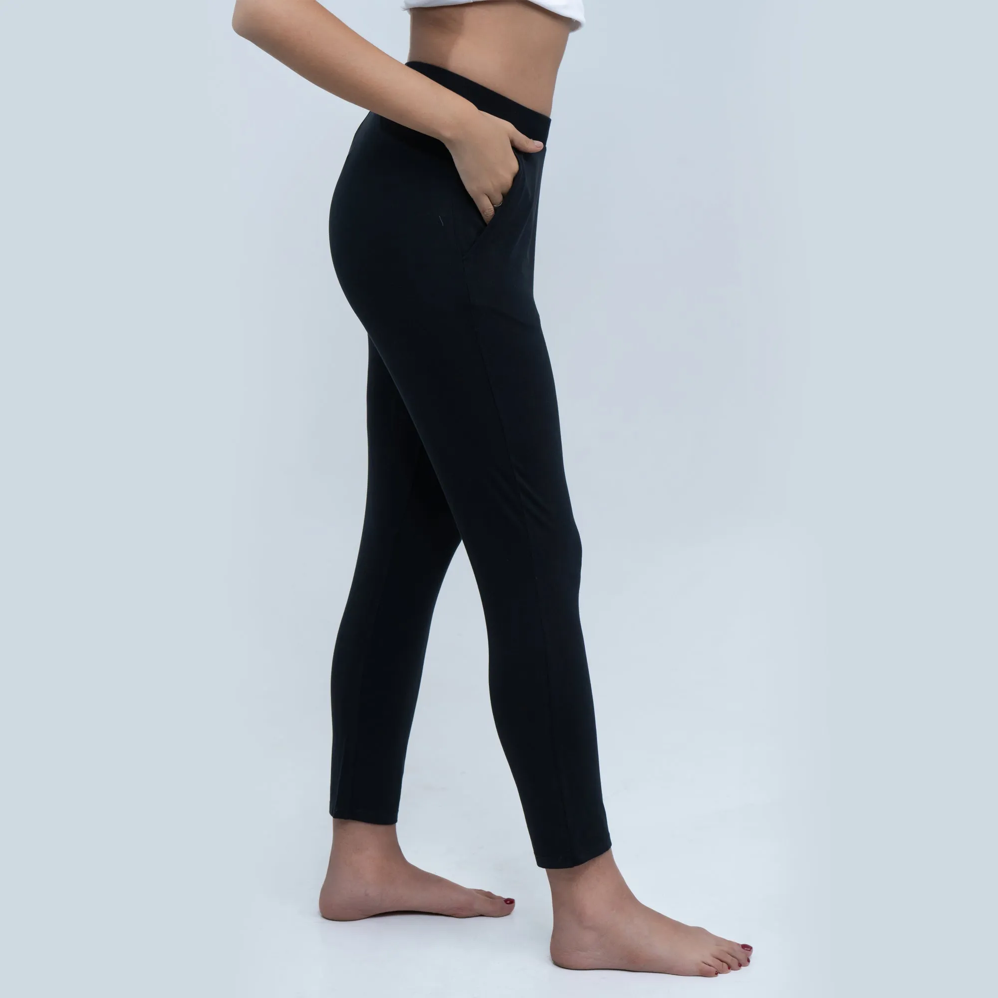 Mid Rise Ankle Length Supersoft Lounge Pants with Pockets