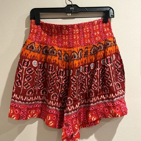 NWT Anthropologie ruched wide leg shorts women's small red