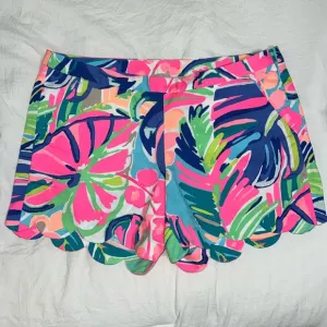 NWT New Women’s Magnolia Lilly Pulitzer Shorts Size 2