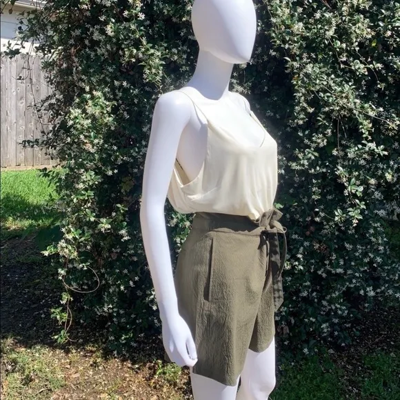 NWT Rag &amp; Bone Relaxed Fit High Rise Seersucker Paper Bag Waist Shorts