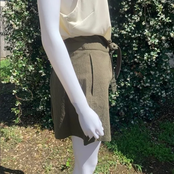 NWT Rag &amp; Bone Relaxed Fit High Rise Seersucker Paper Bag Waist Shorts