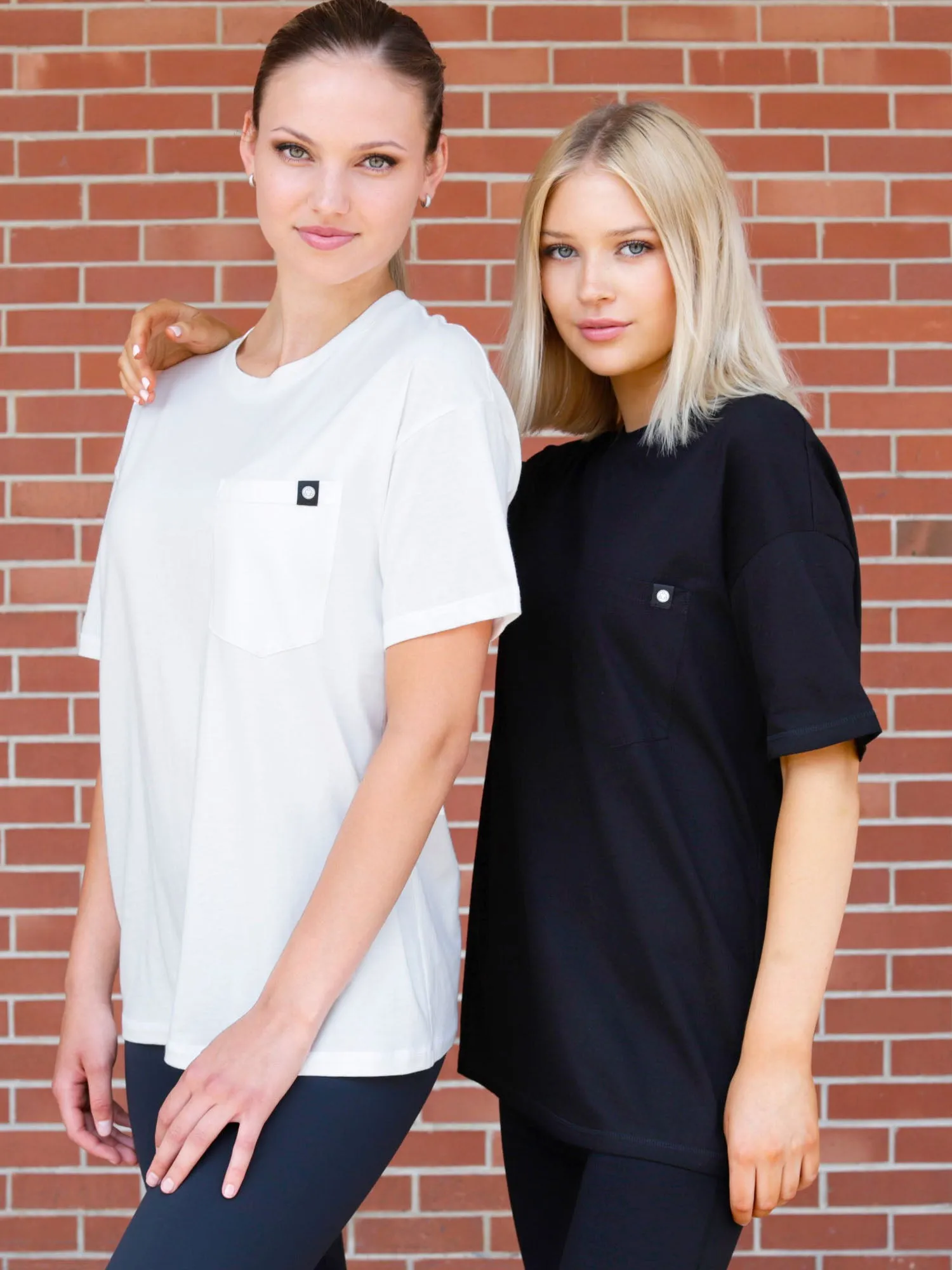 OVERSIZED POCKET TEE, BLACK
