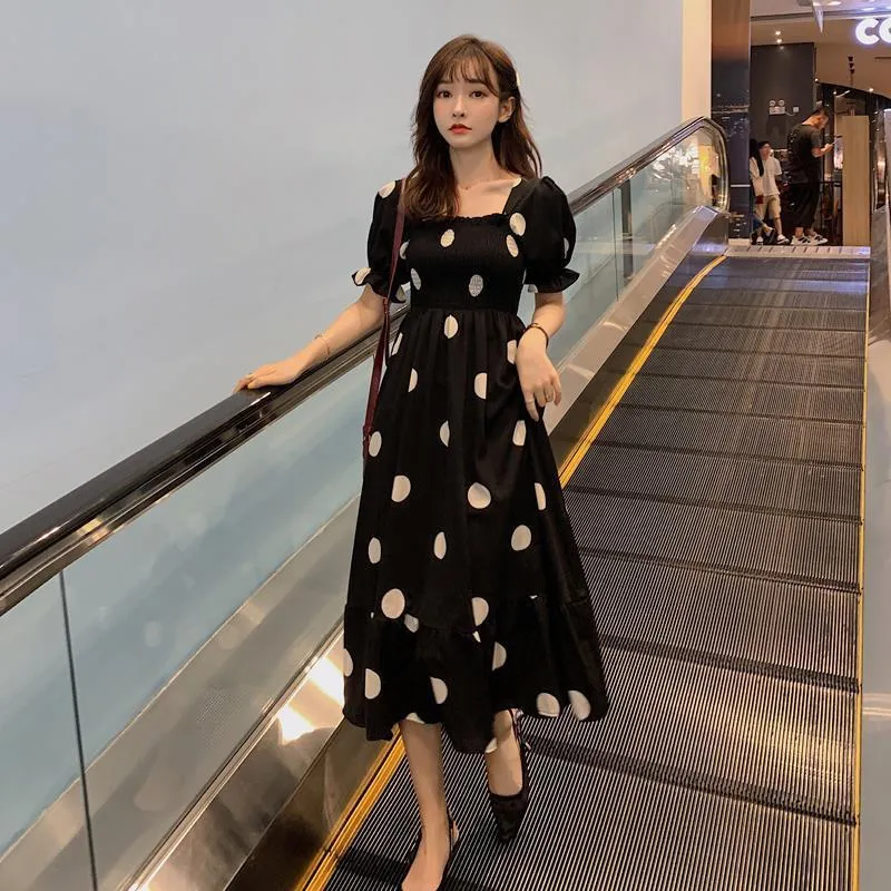 Plus-size Women's Summer Dress Covering Belly and Slimming Fairy Skirt Age-reducing Dress for Girls with Thick Waist Polka-dot Dress
