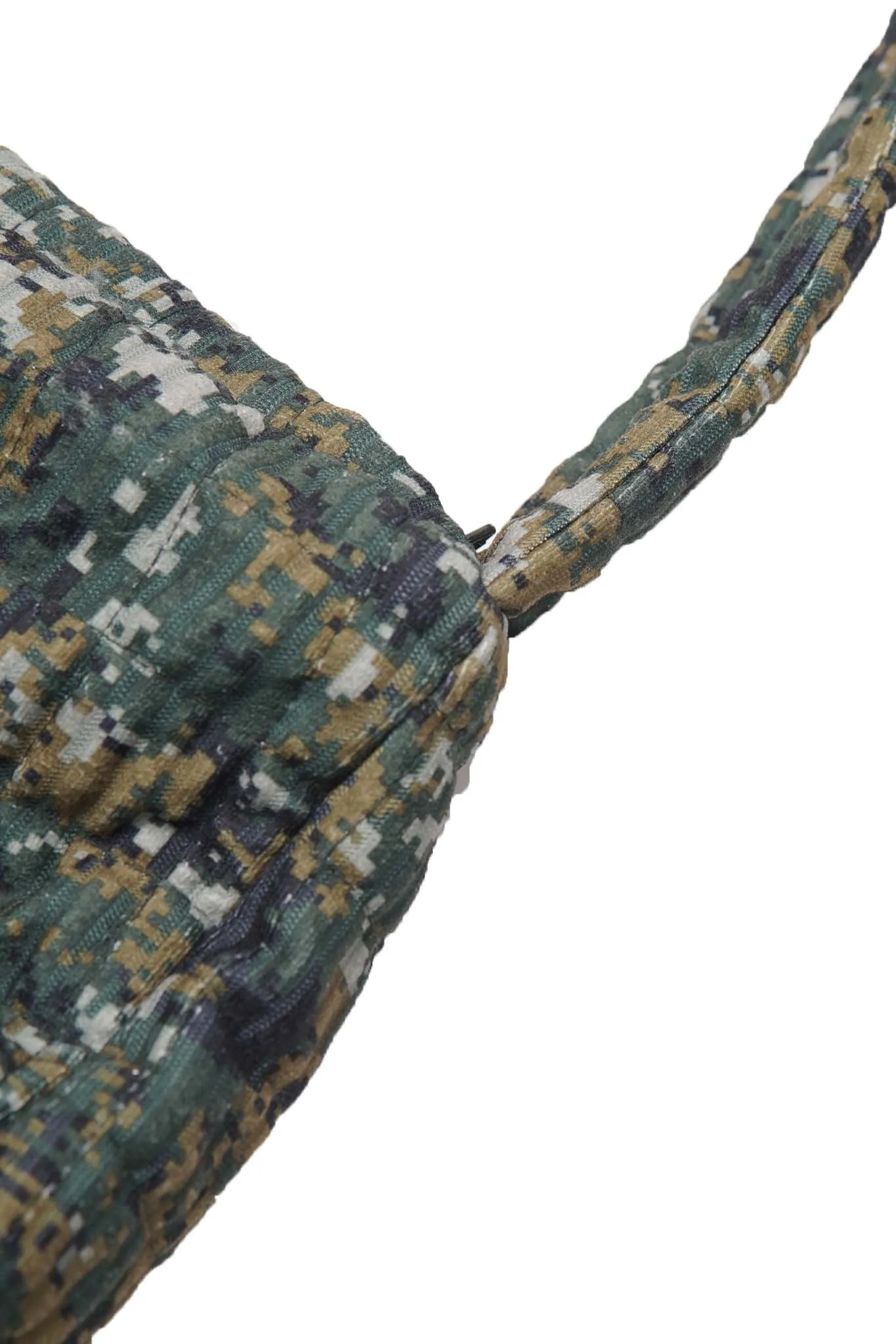 "FLOW" CROSS BAG IN DIGI CAMO