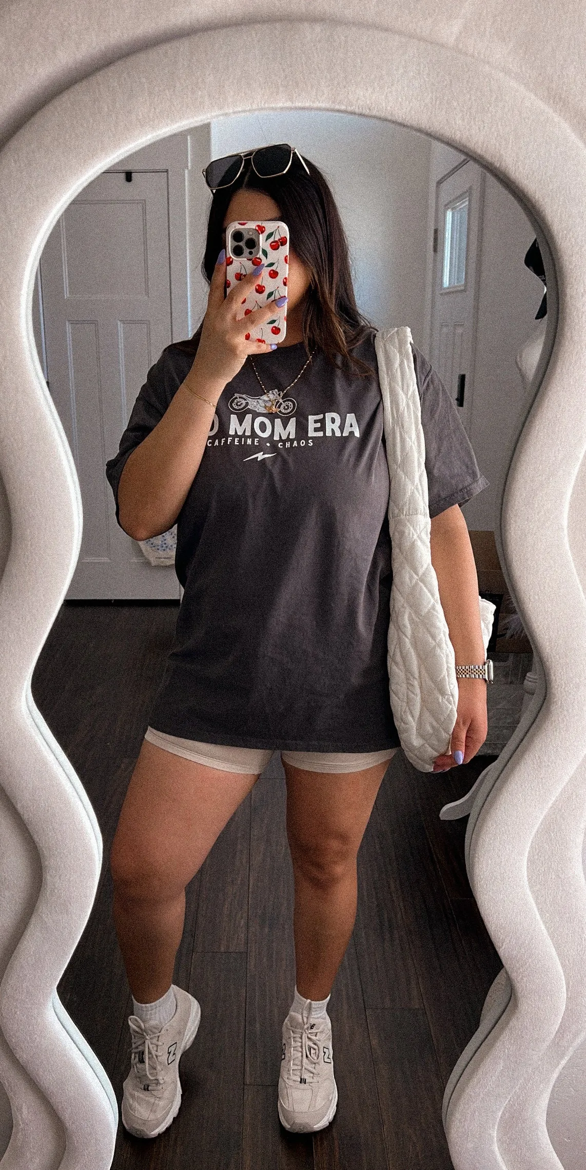 RAD MOM ERA GRAPHIC TEE