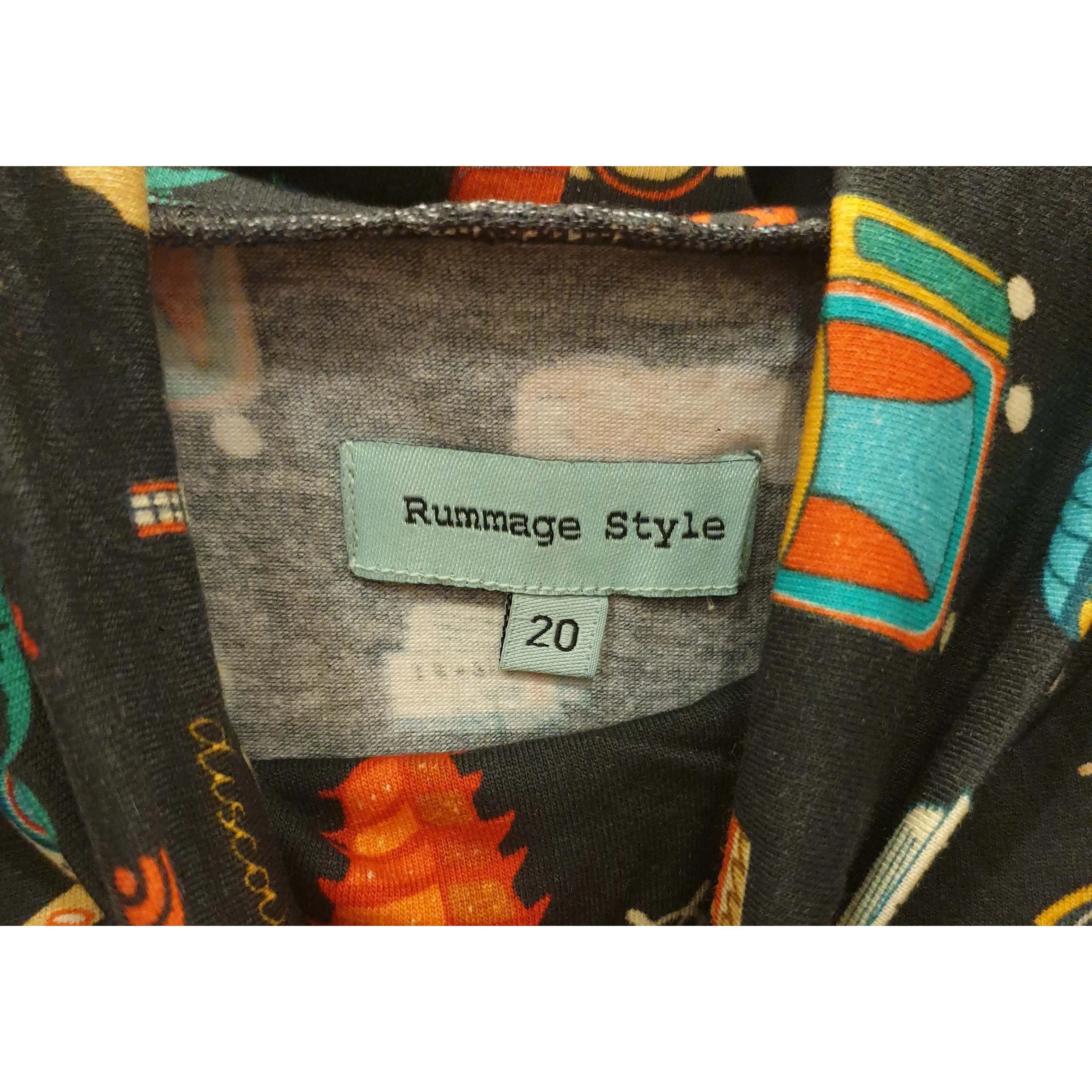 Rummage Style black print skivvy size 20