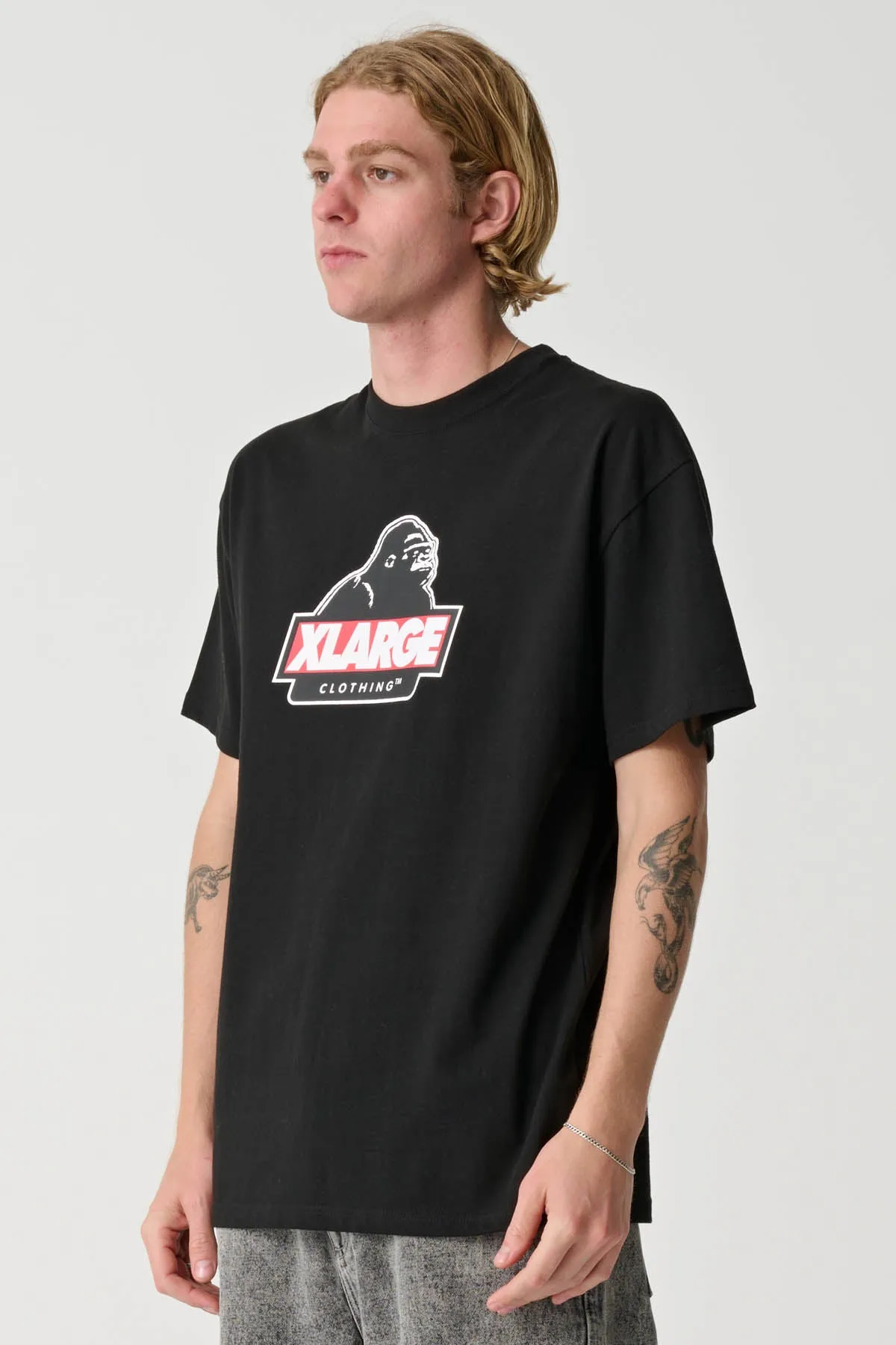 SLANTED TEE - BLACK