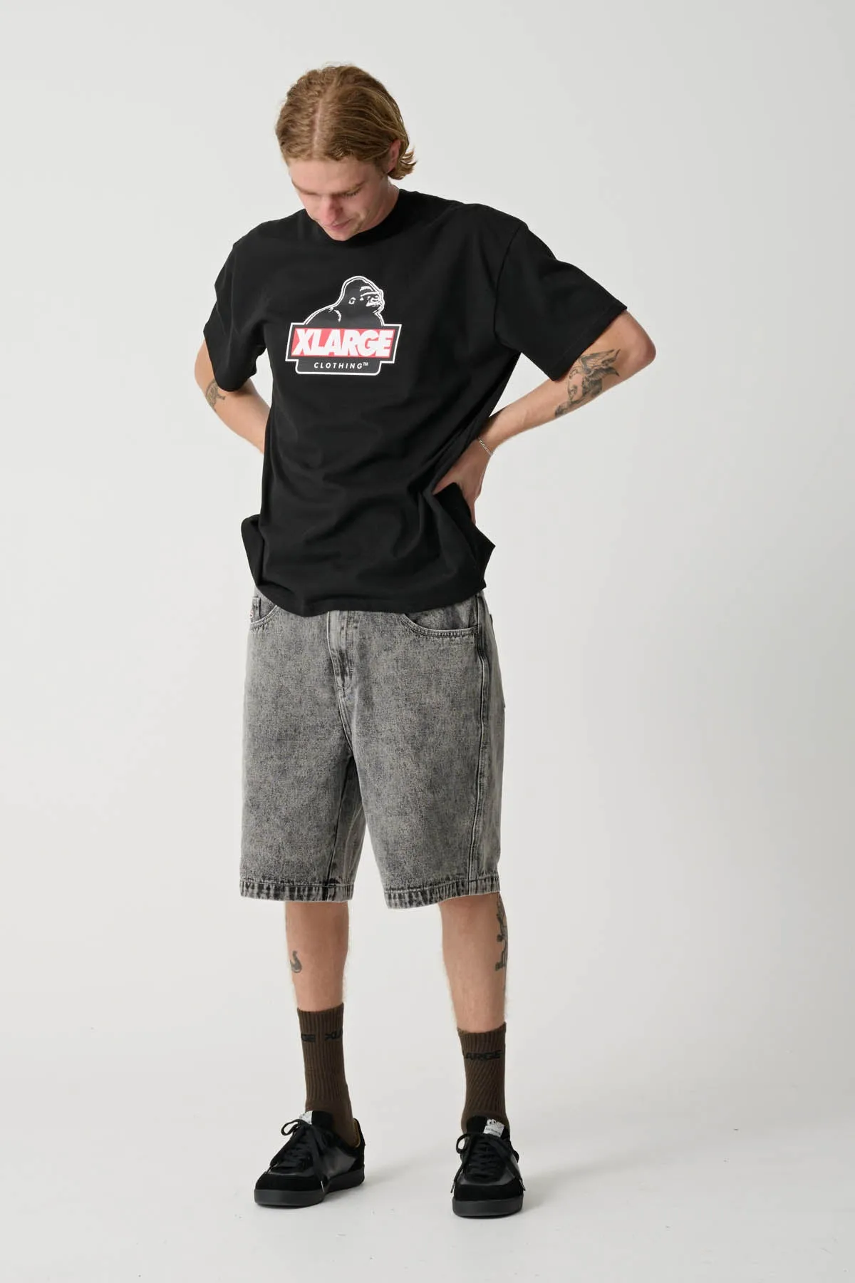 SLANTED TEE - BLACK