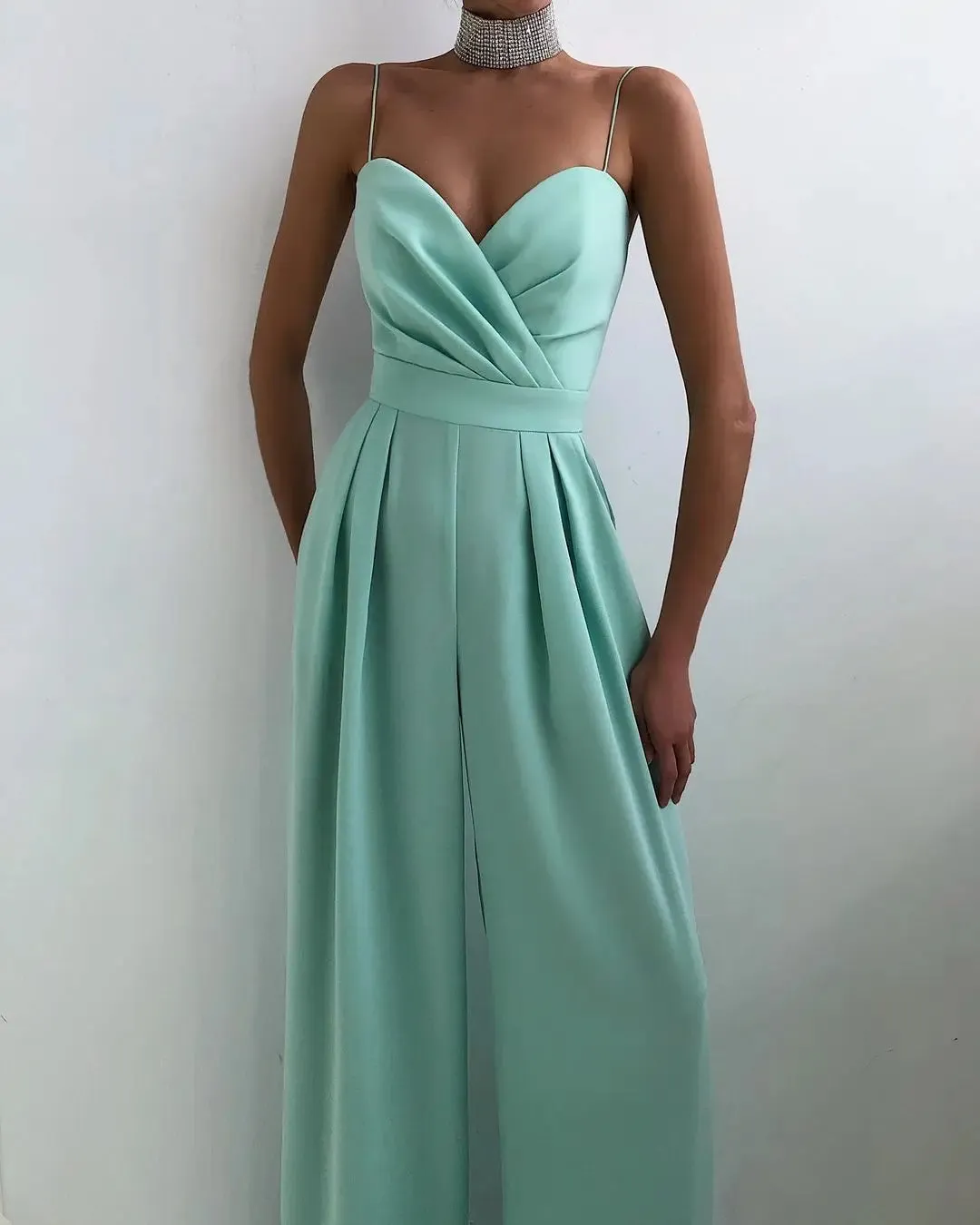 Sofia | Fluid Jumpsuit met Elegante Plissé