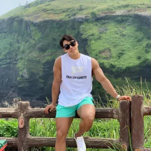 Summer Thin Mesh Lined Sports Shorts For Men