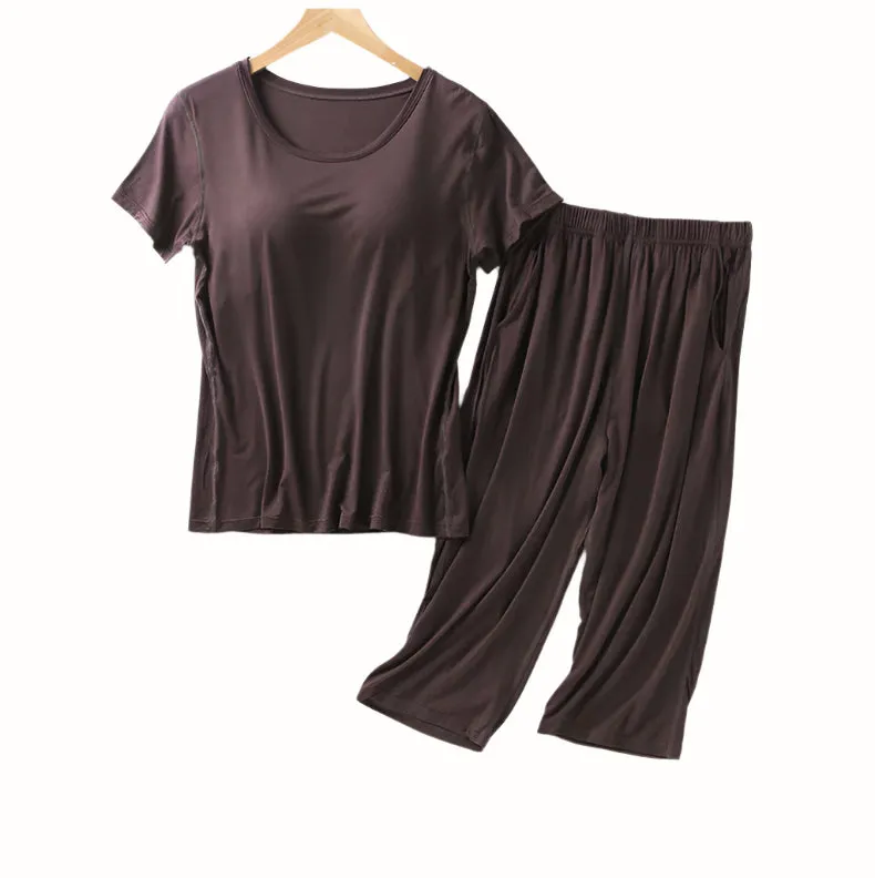 Sustainable Lounge Outfit with Built in bra, 3/4 Pants.
