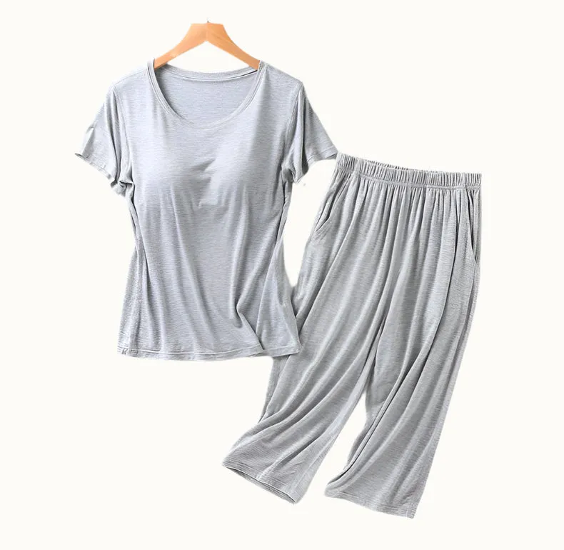 Sustainable Lounge Outfit with Built in bra, 3/4 Pants.