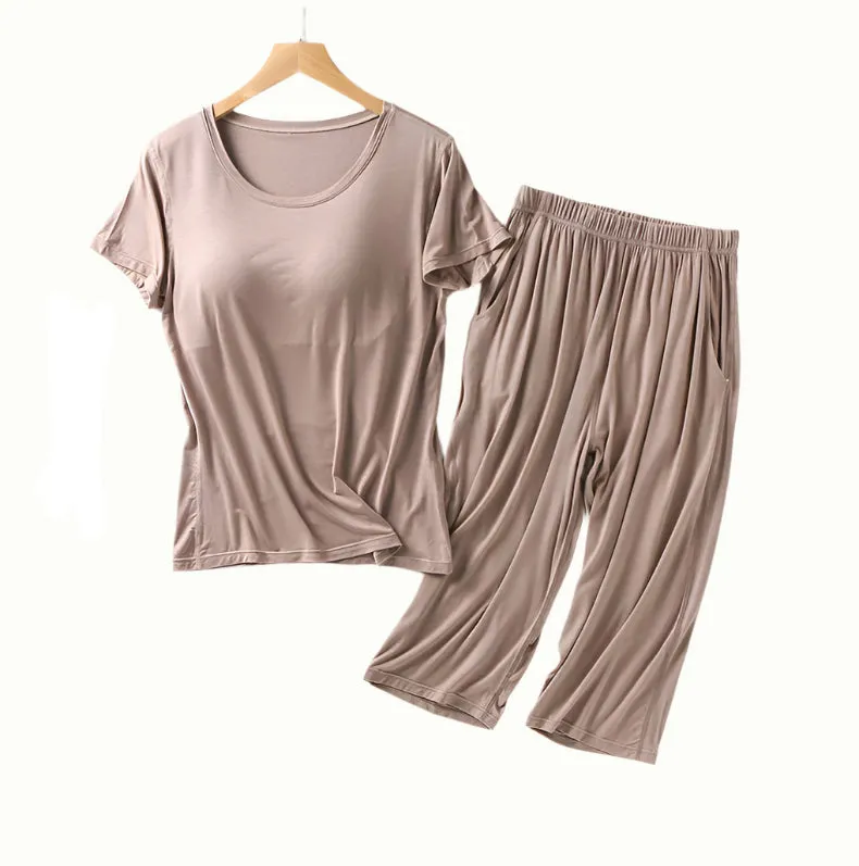Sustainable Lounge Outfit with Built in bra, 3/4 Pants.