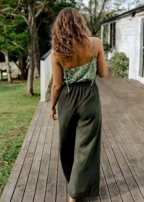 The Lost Tencel Pant Moss by Tasi Travels