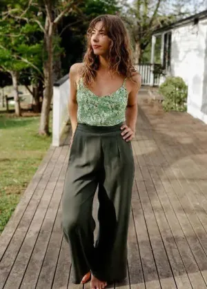 The Lost Tencel Pant Moss by Tasi Travels