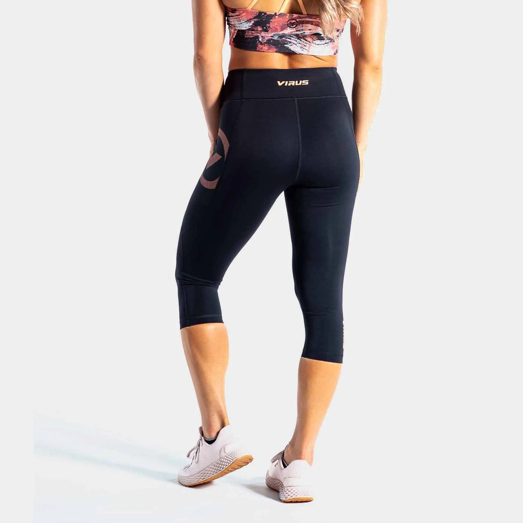 VIRUS - Vixen Crop Tech Pants