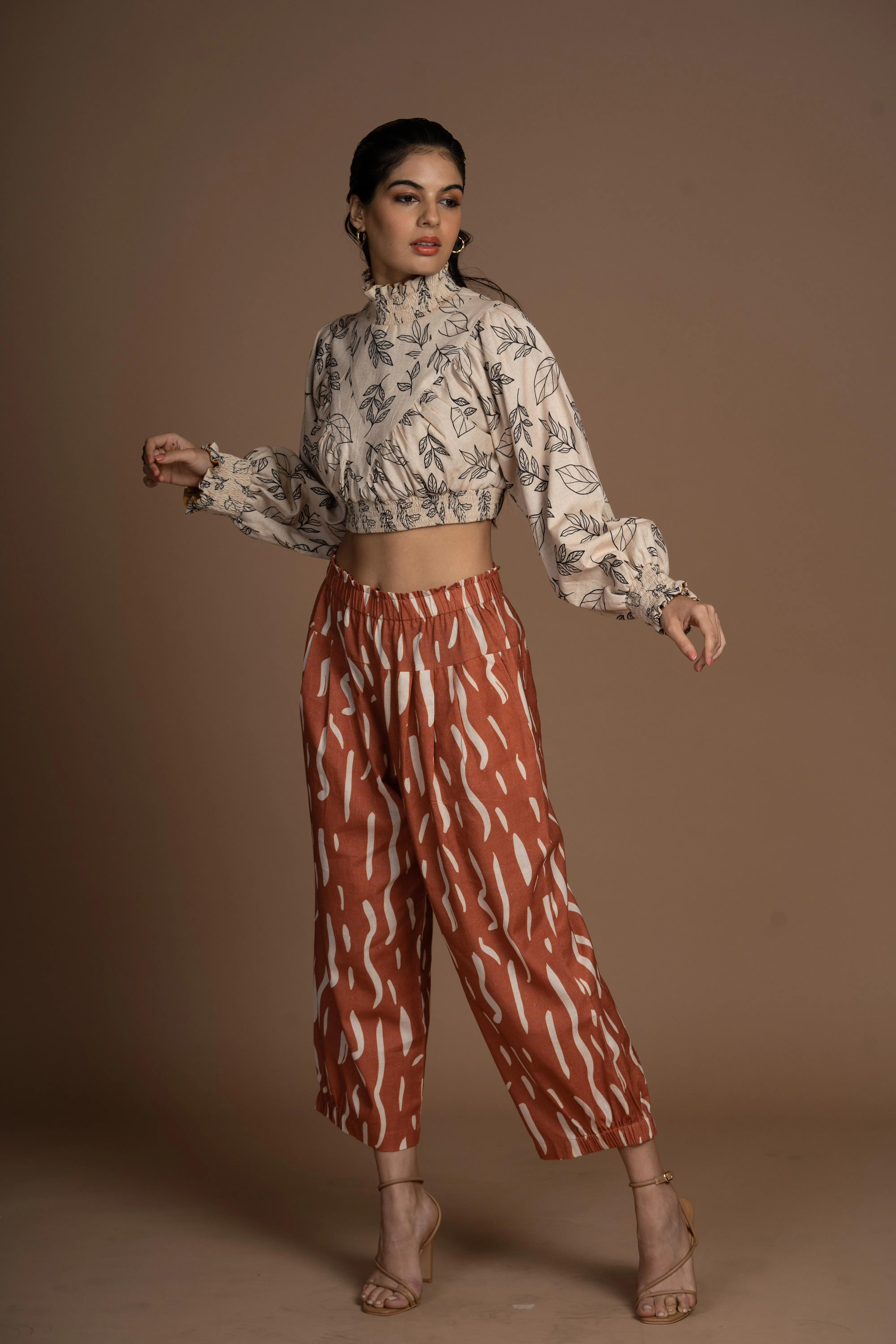 Whisper Pleats Pants in Gentle Smoke Pattern