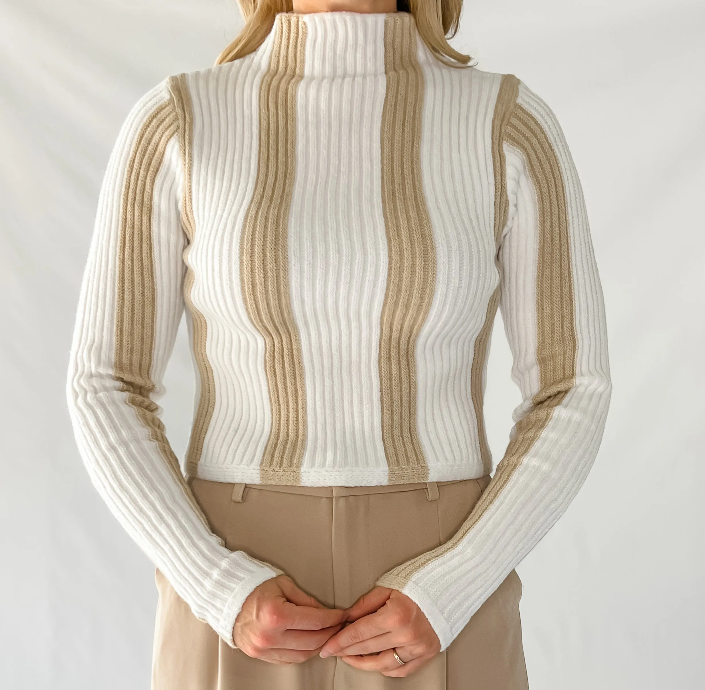 ZAHARA KNIT -  WHITE & BEIGE STRIPE