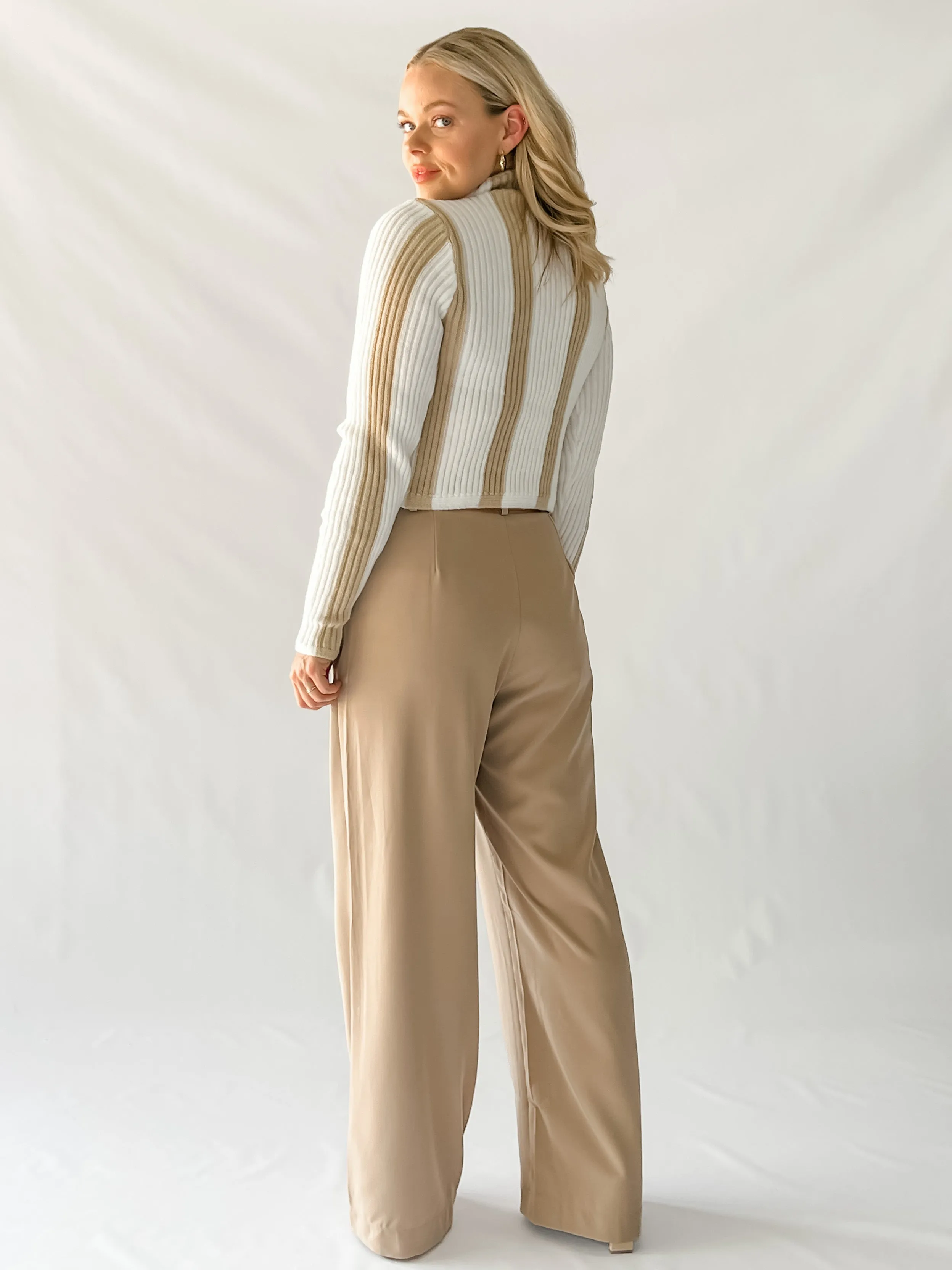 ZAHARA KNIT -  WHITE & BEIGE STRIPE