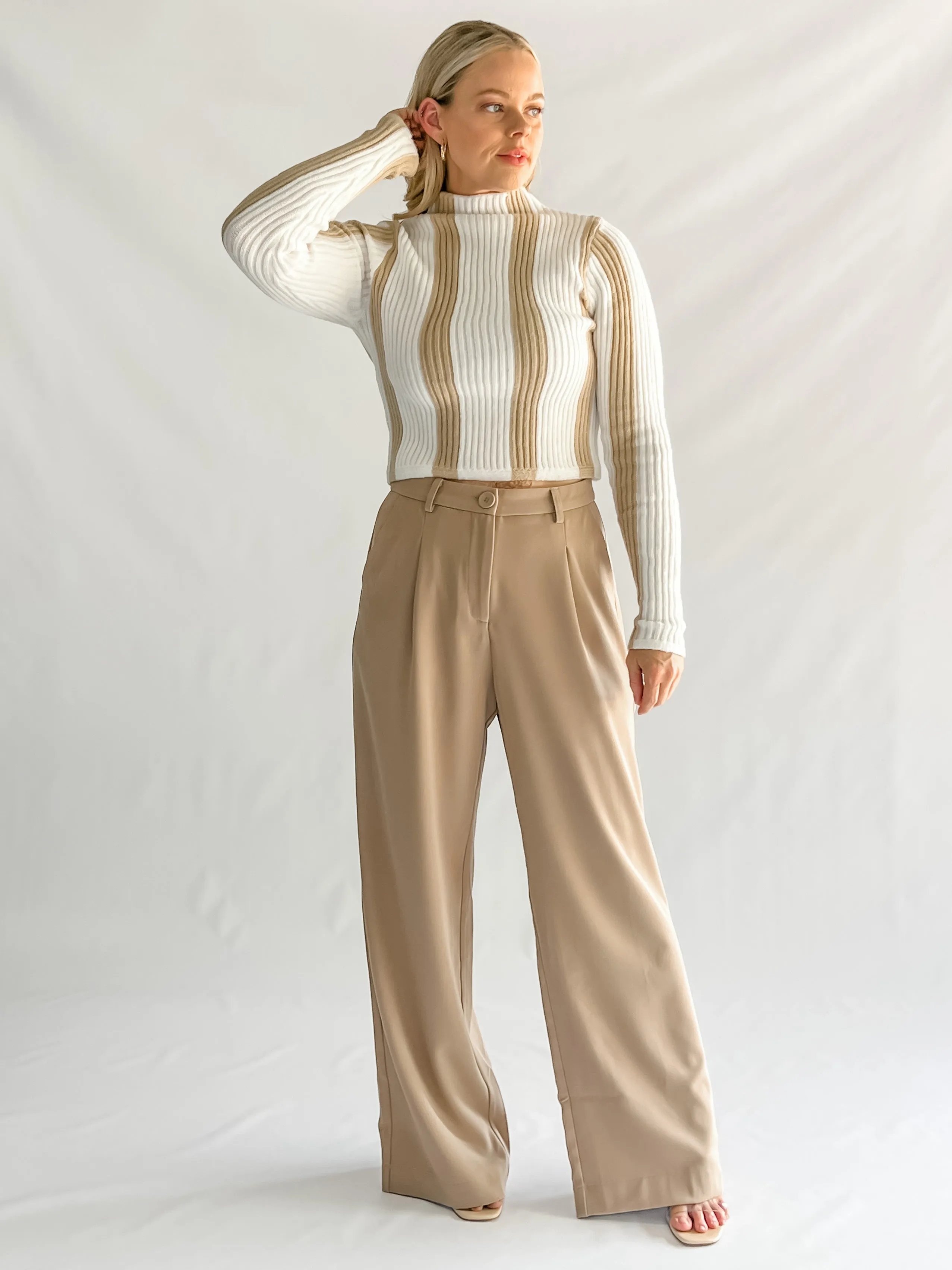 ZAHARA KNIT -  WHITE & BEIGE STRIPE