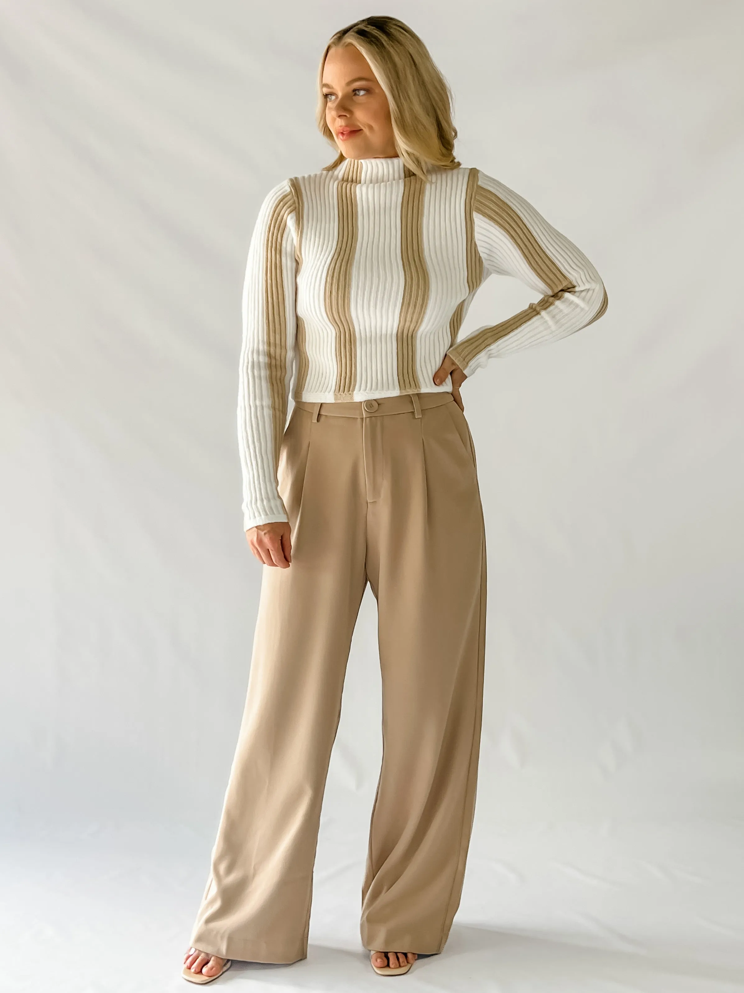 ZAHARA KNIT -  WHITE & BEIGE STRIPE